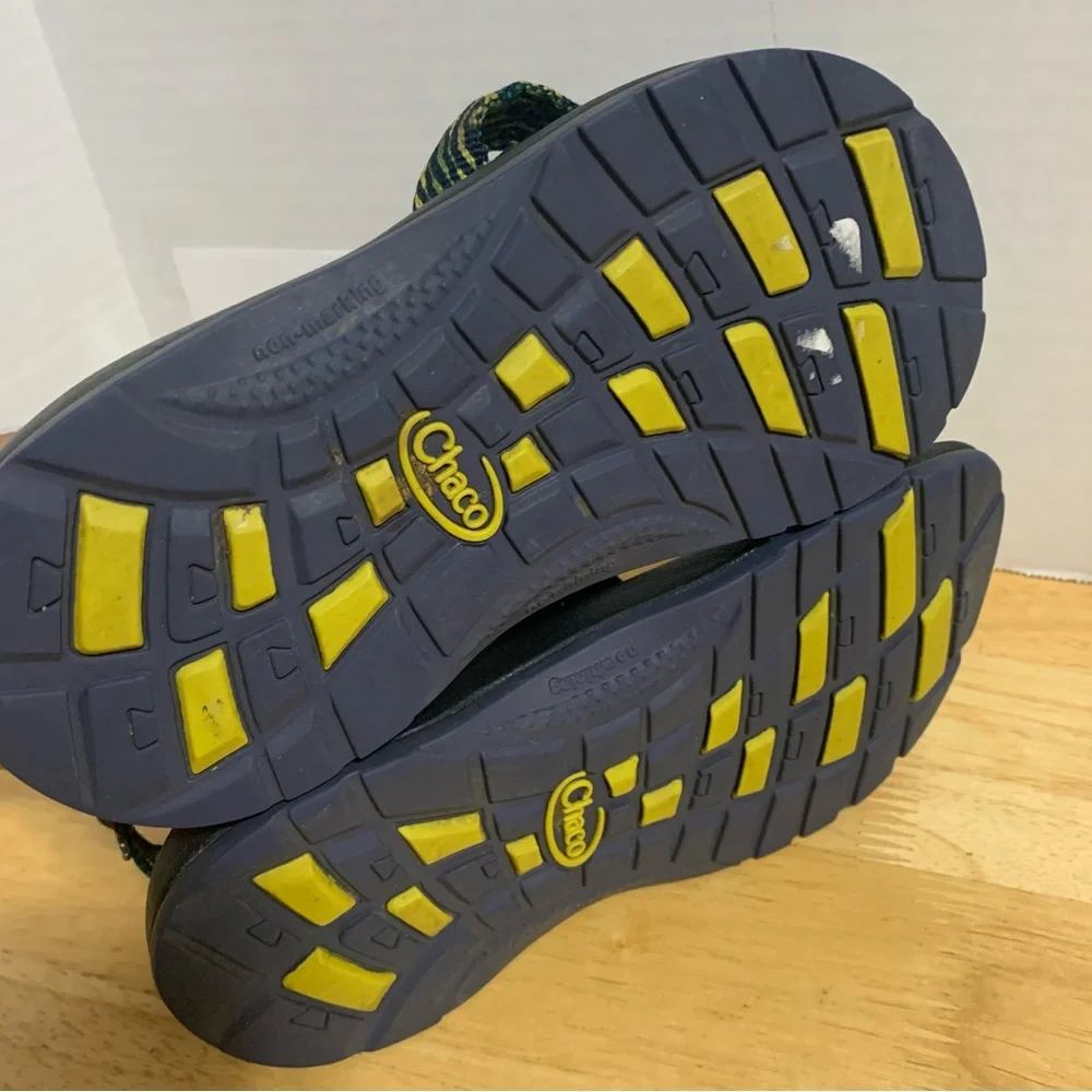 Chaco ecotread girl